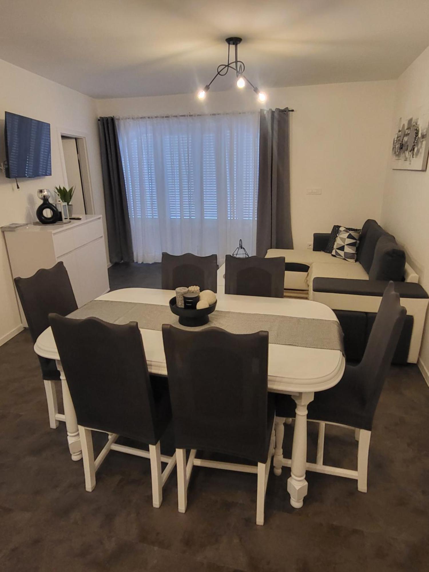 Apartmani Andiks Dramalj Exteriör bild