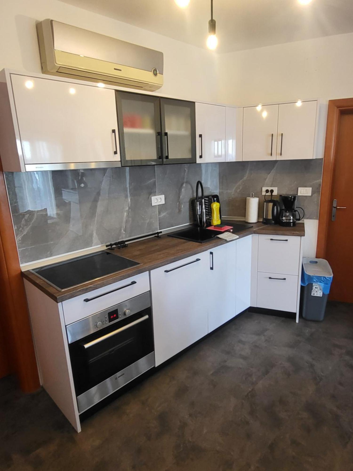 Apartmani Andiks Dramalj Exteriör bild