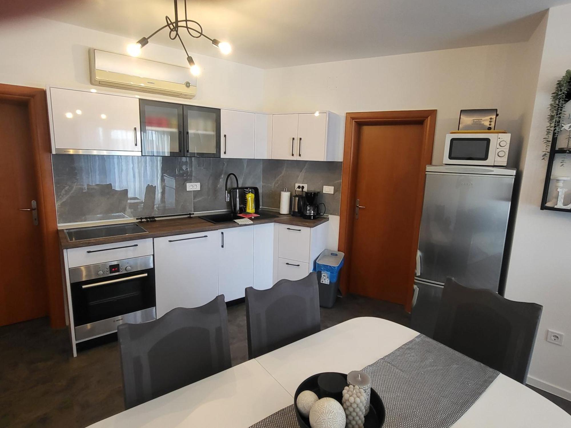 Apartmani Andiks Dramalj Exteriör bild