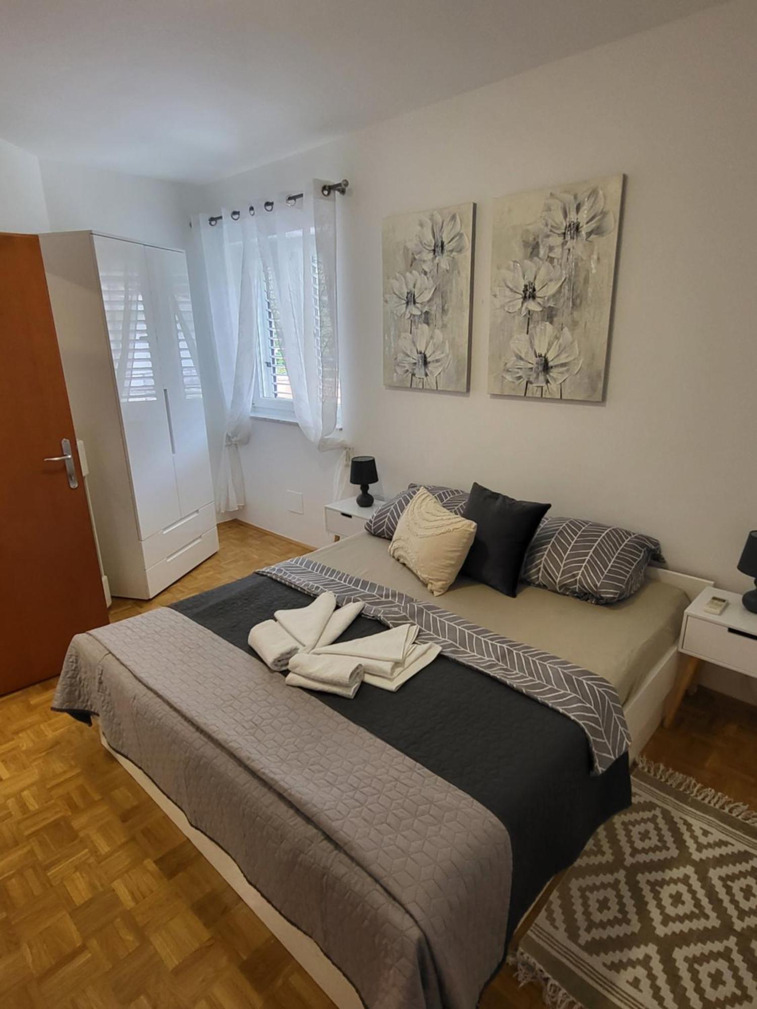 Apartmani Andiks Dramalj Exteriör bild