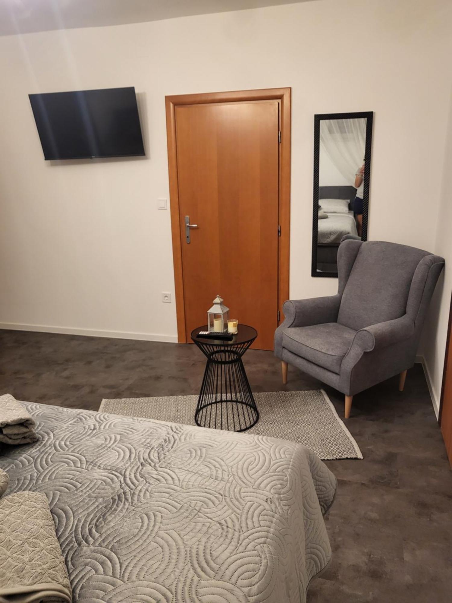 Apartmani Andiks Dramalj Exteriör bild